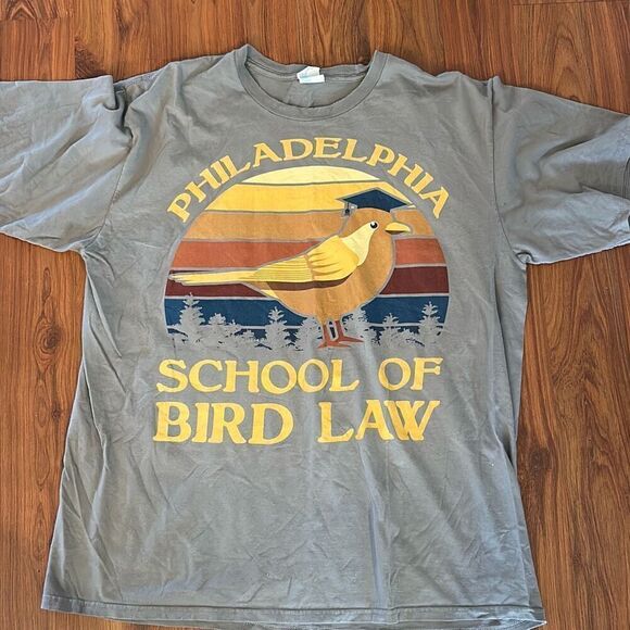 Philadelphia school of bird law graphic T-shirt gray yellow xl - Picture 1 of 4